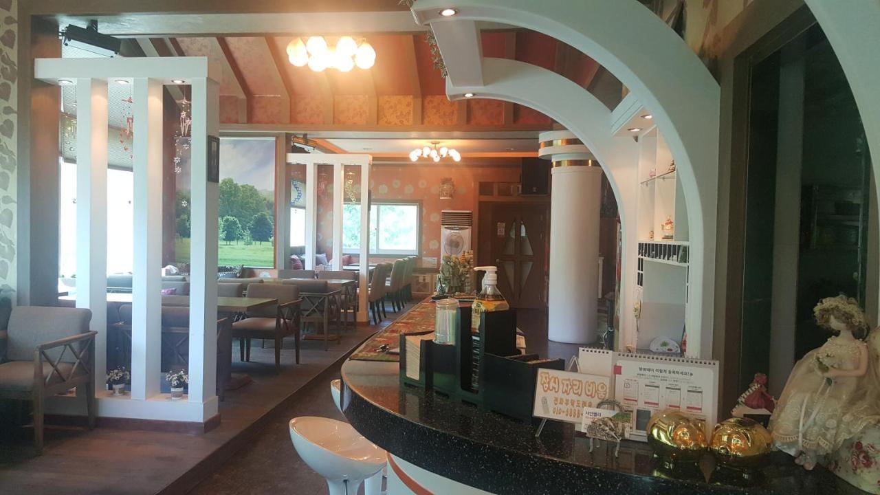 Shinevalley Pension & Hotel Pyeongchang Esterno foto